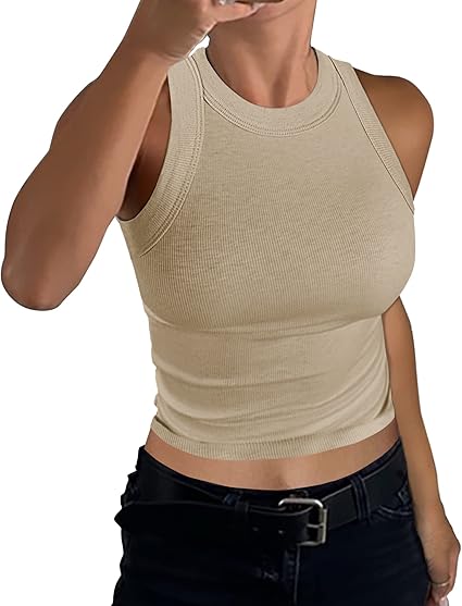 Top beige arena de Gembera disponible en Amazon.