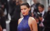 Adriana Lima oficialmente regreso a la industria de la moda en un nuevo desfile.