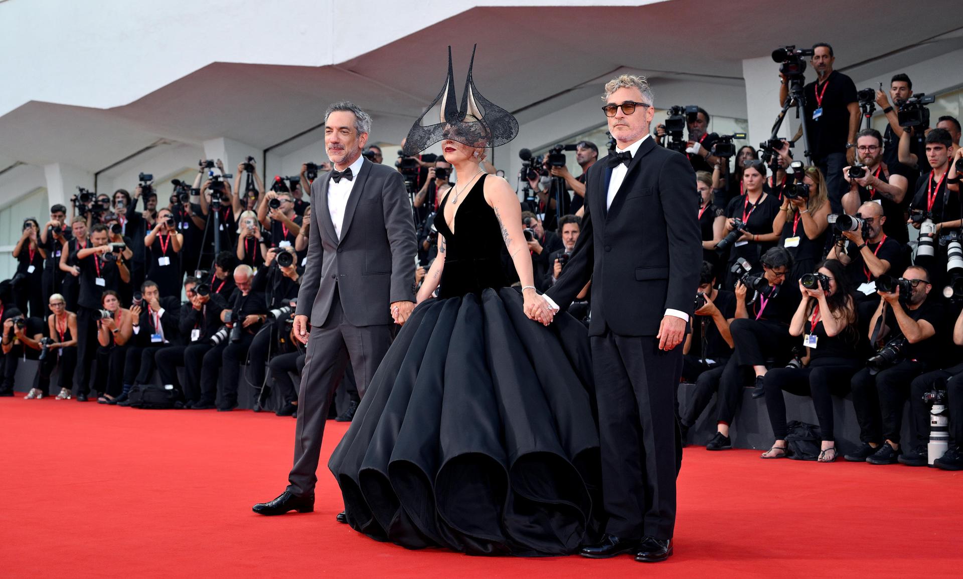 Todd Phillips, Lady Gaga y Joaquin Phoenix en el Festival de Cine de Venecia.