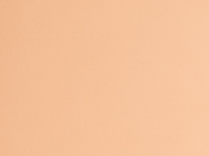 Mantén tu piel bronceada durante el otoño con los mejores consejos de maquillaje.