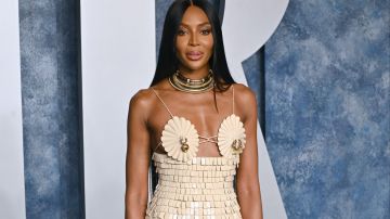 Naomi Campbell destaca en la Semana de la Moda en Milán.