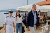 La reina Letizia usó un nuevo look de estilo casual con jeans.
