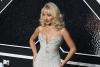Sabrina Carpenter destaca en la noche de los VMAs.