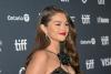 Selena Gómez lleva uno de los mejores looks en el Festival de Toronto.