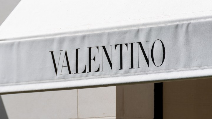 Alessandro Michele presenta su primer desfile para Valentino.