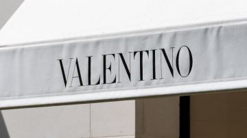 Alessandro Michele presenta su primer desfile para Valentino.