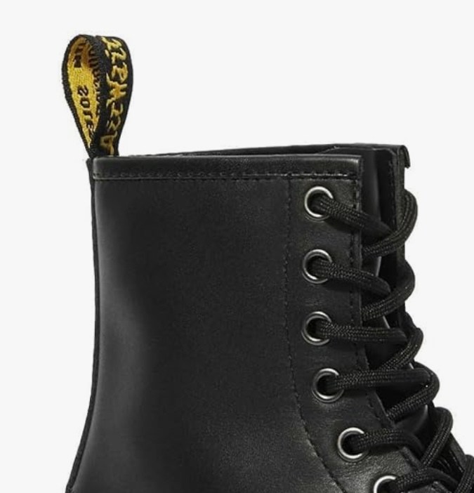 Botas de cuero estilo combat disponibles en Amazon.