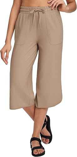 Pantalones capri de Baleaf, disponibles en Amazon