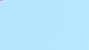 Karol G tiene las botas en tendencia para la temporada de otoño.