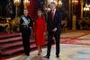 La Reina Letizia se viste de rojo en el reciente acto oficial de España.