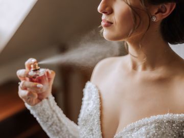 Los perfumes ya no son recomendados para aplicarse en el cuello.
