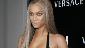 Tyra Banks destaca en el show de Victoria's Secret con su regreso después de 19 años.