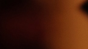 El maquillaje de Victoria's Secret ayuda a resaltar la feminidad.