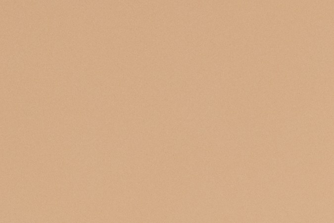 Usa un serum hidratante antes de subir al avión para cuidar tu piel.