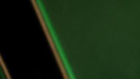 Ariana Grande destacó con un nuevo vestido inspirado en Glinda de Wicked.