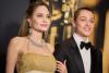Angelina Jolie acudió a los Governors Awards con su hijo.