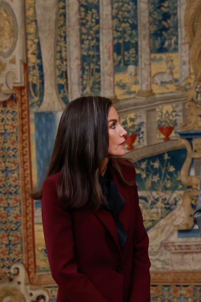 Los reyes Felipe y Letizia reciben a los deportistas olímpicos y paralímpicos en el palacio de El Pardo, en Madrid.