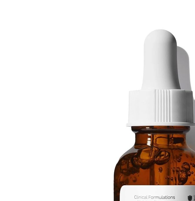 Caffeine Solution 5% + EGCG de The Ordinary.