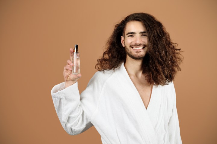 Los péptidos serán el componente más popular para estimular el crecimiento del cabello en 2025.
