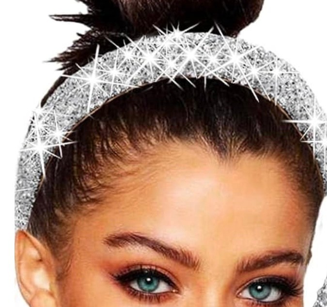 Diadema brillante para Navidad disponible en Amazon.