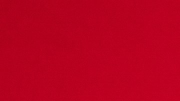 Luce los accesorios más destacados de la temporada para mejorar tu look de Navidad.