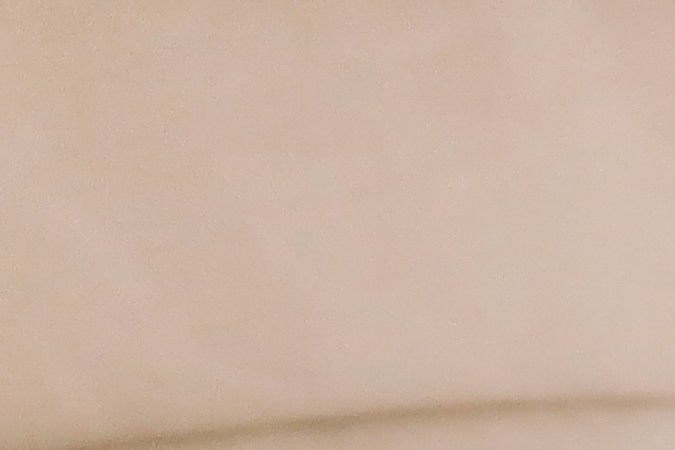 Usa los tacones adecuados para evitar que te sientas incómoda en la noche de Navidad.