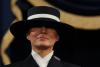 Melania Trump usó un look monocromático en la toma de posesión de Donald Trump.