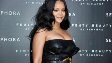 Rihanna incluyó un nuevo producto en su rutina de maquillaje de Fenty Beauty.