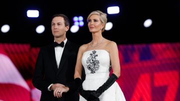 Ivanka Trump destacó con un vestido de referencia histórica en la investidura de Donald Trump.