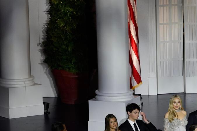 Familiares de Donald Trump y allegados asistieron a la gala de investidura presidencial.