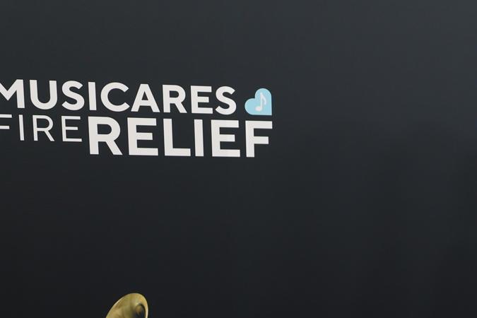 Sabrina Carpenter usó un estilo Old Hollywood en los Premios Grammy.