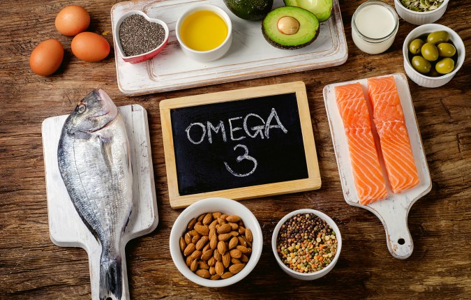 El Omega 3 en los pescados grasos mejora el cuidado del cabello.