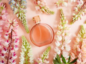 Los perfumes con aroma a flores serán los favoritos en la Primavera.