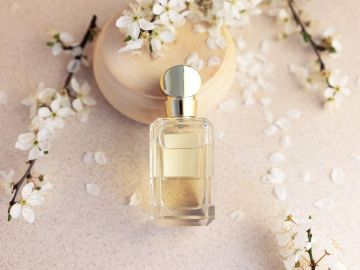 Usa perfumes cítricos para tener un aroma fresco en la llegada de la primavera.