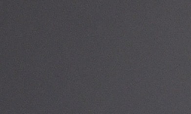 Kylie Jenner presentó un segundo perfume para su marca Kylie Cosmetics.