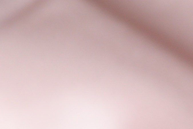 Para evitar que la seda pierda su brillo, debe limpiarse con productos adecuados y sin electrodomésticos bruscos.