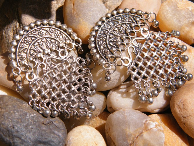 Las joyas se tornan negras al enfrentarse a la oxidación por factores externos.