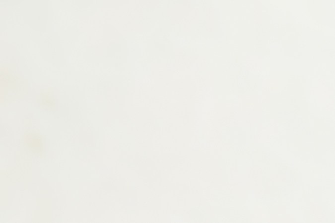 Usa cepillos de dientes viejos para limpiar tus accesorios.