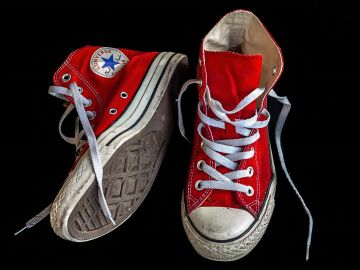 Los zapatos Converse deben mantenerse limpios para evitar que se manchen.