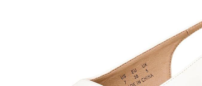 Zapatos slingback con tacón cuadrado de Amazon Essentials, disponibles en Amazon.