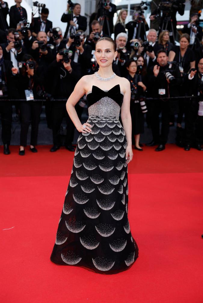 Natalie Portman en la alfombra roja del Festival de Cannes 2025.
