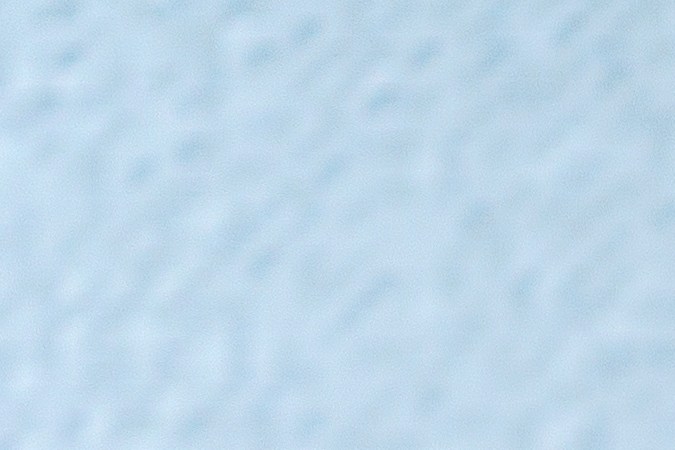 Los cabellos grasos solo deben hidratarse de medios a puntas.