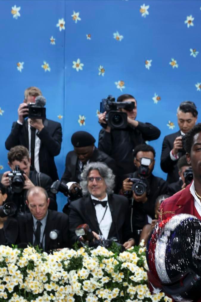 Damson Idris en la alfombra de la MET Gala 2025.