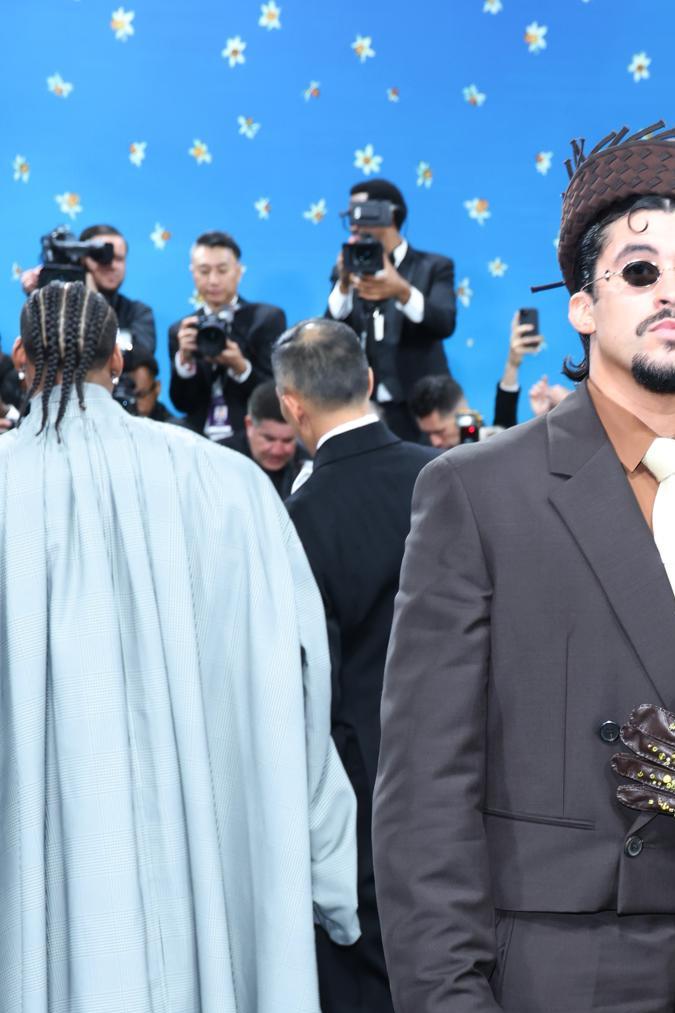 Bad Bunny en la alfombra de la MET Gala 2025.