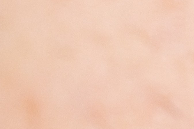 Exfolia tu piel para evitar los vellos encarnados. 