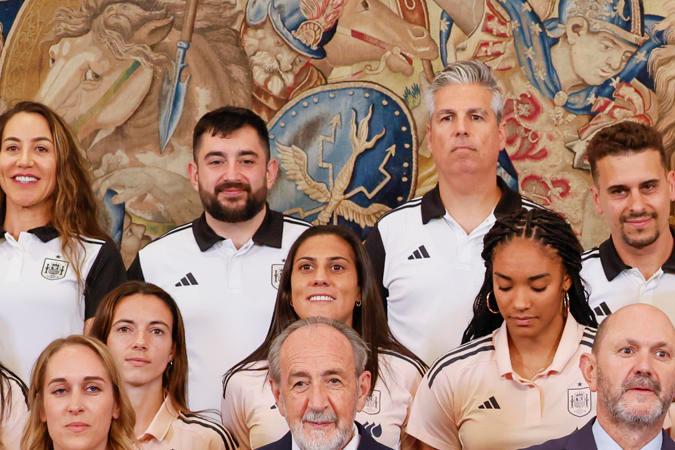 Reina Letizia en audiencia con jugadoras selección española de fútbol femenino