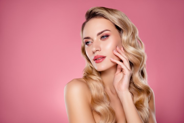 El maquillaje inspirado en el color rosado de la guayaba es la tendencia del momento.