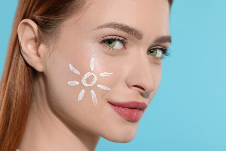 Usa los consejos adecuados para realizar tu maquillaje en la temporada de verano.