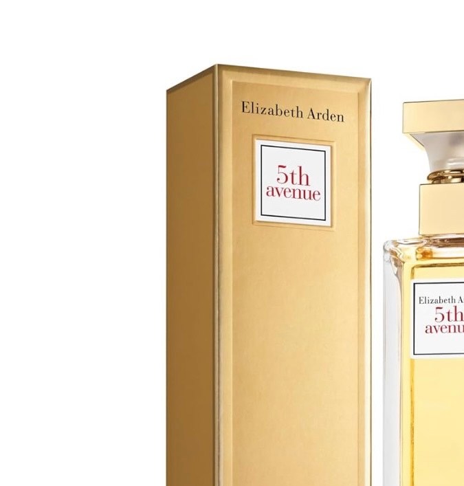 5th Avenue de Elizabeth Arden, disponible en Amazon.