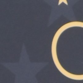 Jennifer Aniston incluyó un nuevo producto capilar en LolaVie.